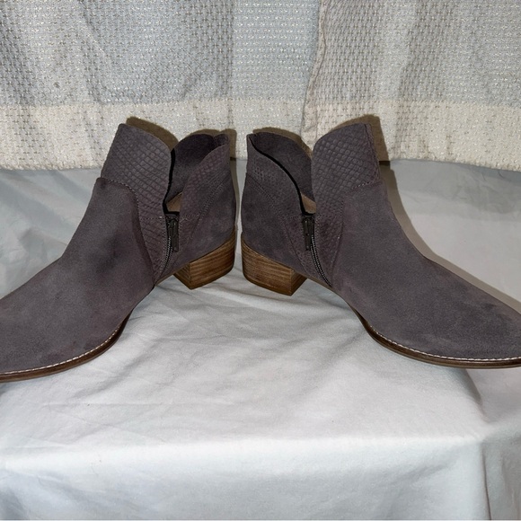 Anthropologie Seychelles Score Booties Sz 9.5 Gray Suede Leather Ankle Boots - Picture 3 of 14